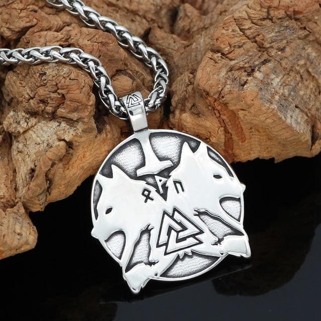 Viking Nordic Geri and Freki Odin’s Wolves Necklace